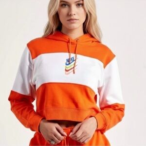 Nike Women's Orange and White Cropped Hoodie 🧡